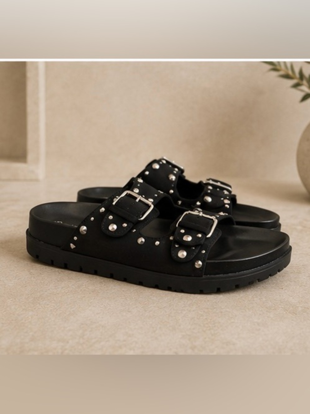 Black and gold studded sandals 7.5 NEW - Picture 3 of 15